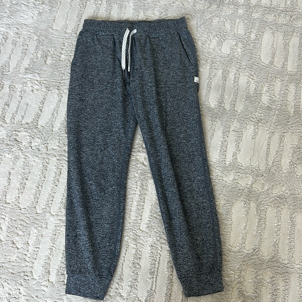 Vuori gray joggers xs